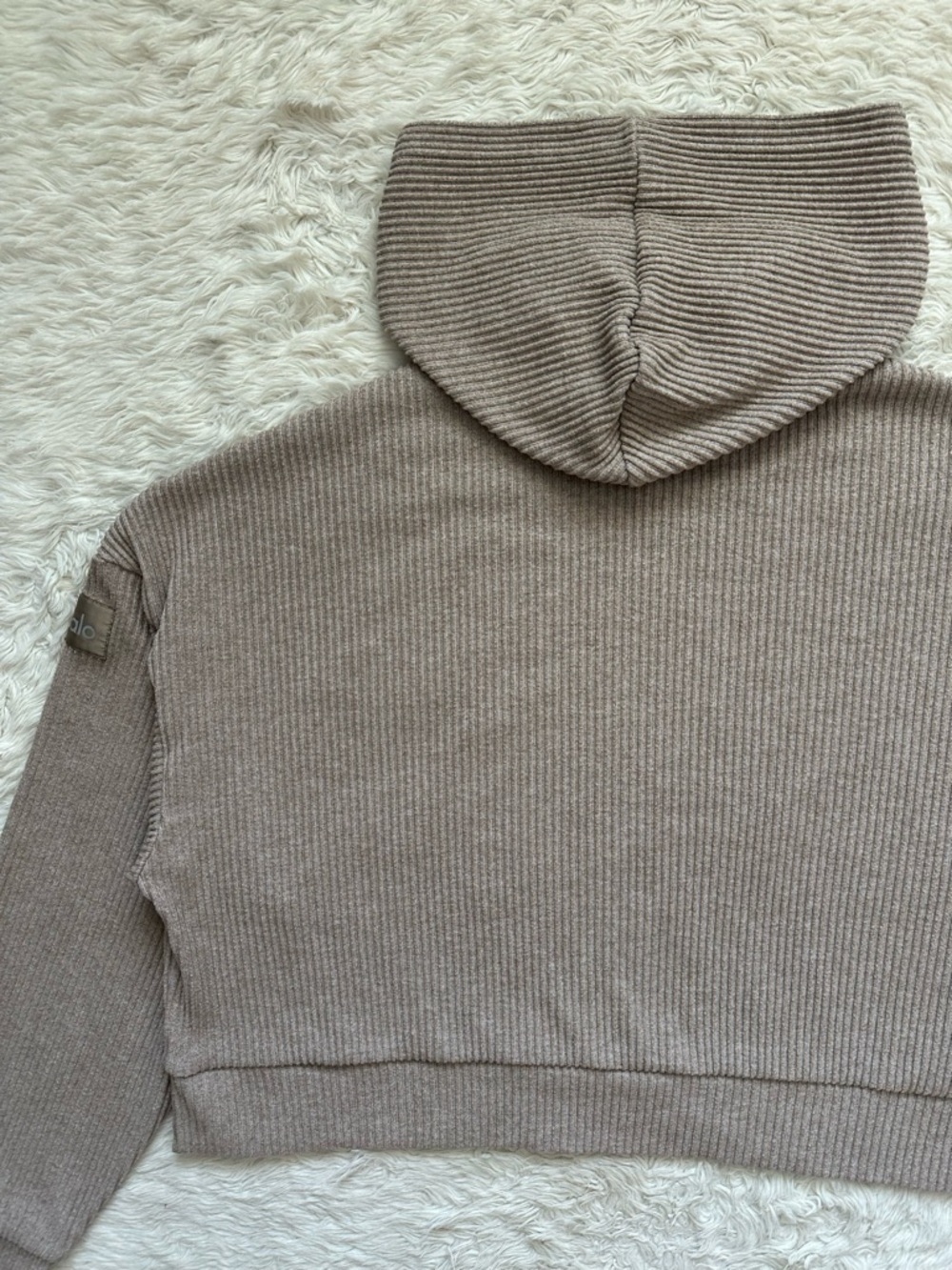 Alo Yoga Muse Hoodie Cropped Hooded Pullover Sweater Ribbed Knit Heather Tan - Picture 6 of 11